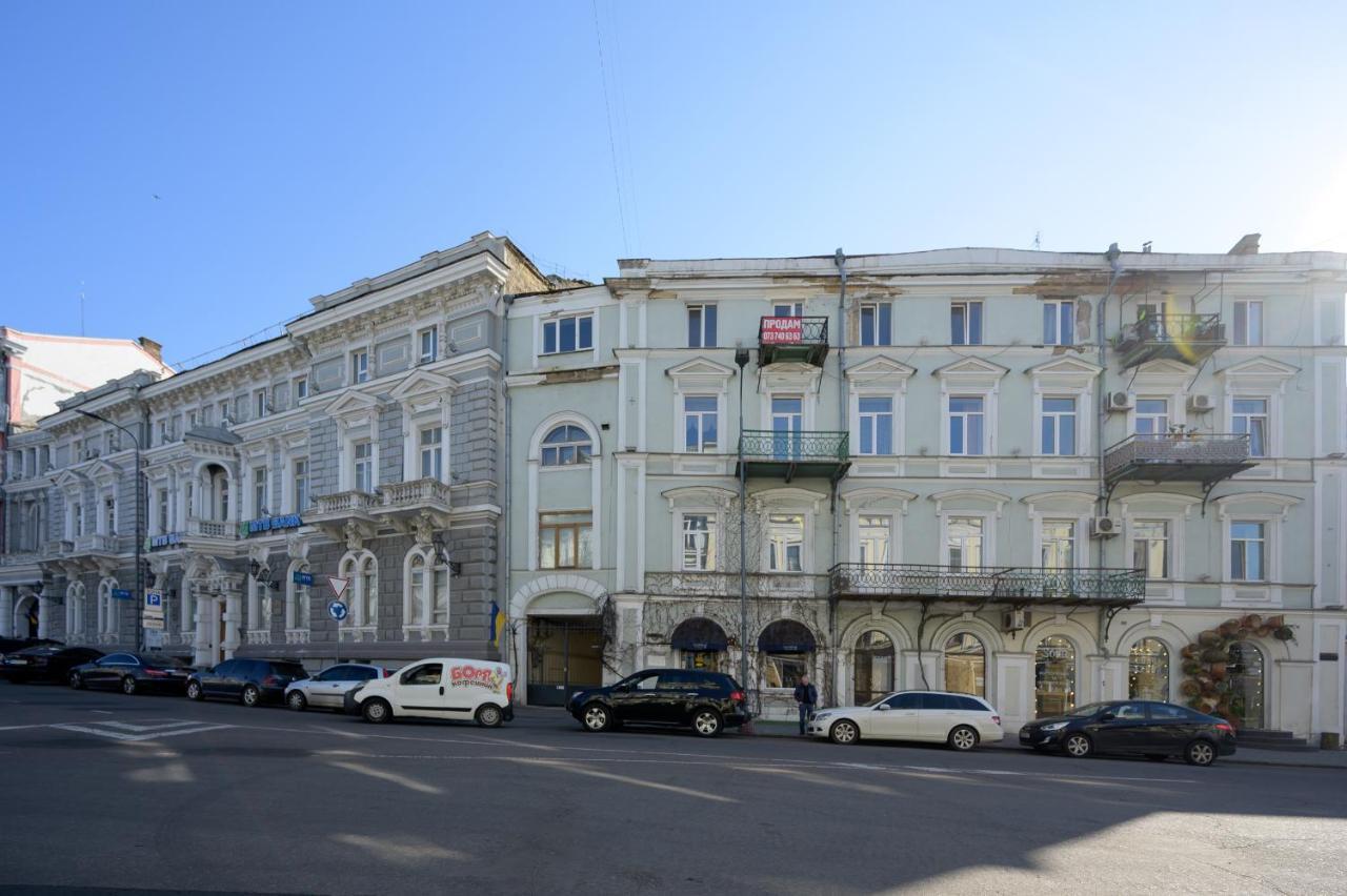 Vintage Apart On Ekaterininskaya Sq. 9 Odessa Exterior foto